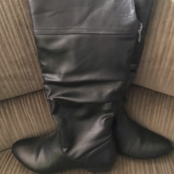 Shoes - Size 9.5 calf high boots